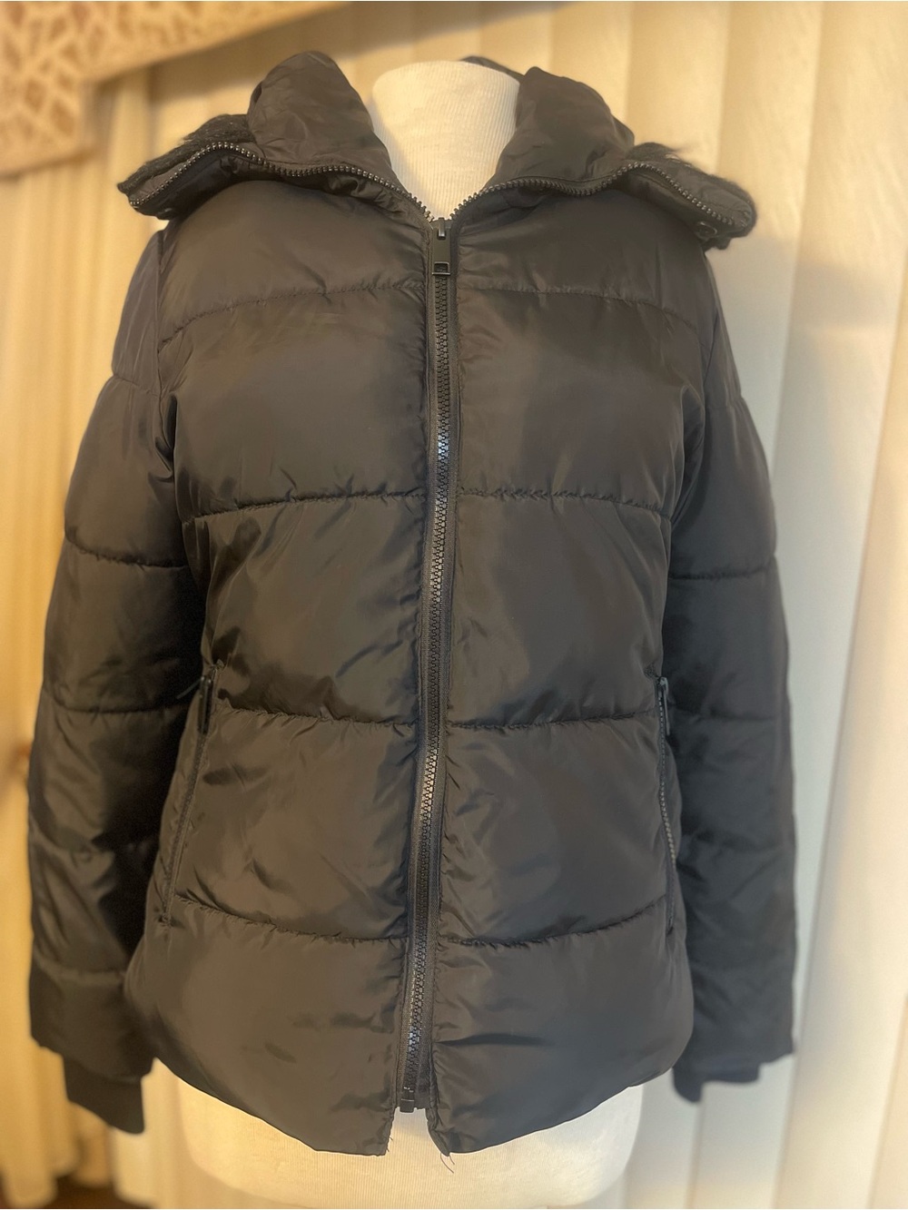 Maralyn & Me Black Quilted Women Puffer Jacket with Hood